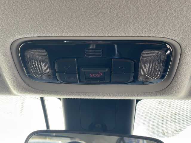 トヨタ ヤリスクロス ハイブリッド Z 三重県 2021(令3)年 4.2万km ブラックマイカ/ホワイトパールクリスタルシャイン 2トーン 純正ナビ/バックカメラ/純正ドラレコ/ビルトインETC/クリアランスソナー/レーダークルコン/シートヒーター/パワーシート/ハーフレザー/USB給電/LEDオートライト/電子パーキング/セーフティーセンス/DRIVE　MODE/オートリトラウィンカーミラー/禁煙車