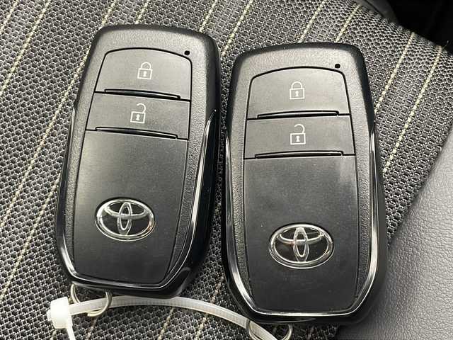 トヨタ アクア Z 秋田県 2023(令5)年 0.8万km プラチナホワイトパールマイカ 4WD/寒冷地仕様/セーフティセンス/モデリスタエアロ/純正ナビ /フルセグTV/パーキングサポートブレーキ /レーダークルーズコントロール /モデリスタAW　/全方位カメラ　/バックカメラ/運転席パワーシート /ステアリングヒーター /ライトレベライザー/フロントワイパーデアイサー/ライトレベライザー/横滑り防止装置/PCTA/AC100V/オートマチックハイビーム/オートライト/プッシュスタート/USBポート/クリアランスソナー/衝突被害軽減システム/前席シートヒーター/ハーフレザーシート/スマートキー/スペアキー有/レーンキープアシスト/ステアリングリモコン/革巻きステアリング/電格ミラー/純正フロアマット/コーナーセンサー