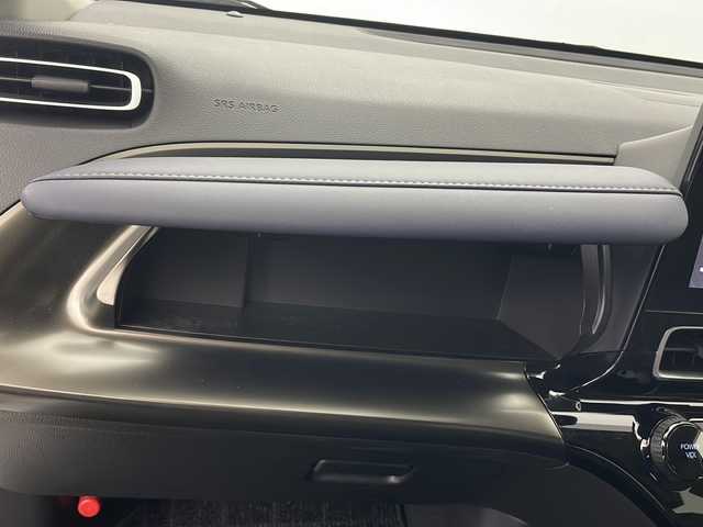 トヨタ アクア Z 秋田県 2023(令5)年 0.8万km プラチナホワイトパールマイカ 4WD/寒冷地仕様/セーフティセンス/モデリスタエアロ/純正ナビ /フルセグTV/パーキングサポートブレーキ /レーダークルーズコントロール /モデリスタAW　/全方位カメラ　/バックカメラ/運転席パワーシート /ステアリングヒーター /ライトレベライザー/フロントワイパーデアイサー/ライトレベライザー/横滑り防止装置/PCTA/AC100V/オートマチックハイビーム/オートライト/プッシュスタート/USBポート/クリアランスソナー/衝突被害軽減システム/前席シートヒーター/ハーフレザーシート/スマートキー/スペアキー有/レーンキープアシスト/ステアリングリモコン/革巻きステアリング/電格ミラー/純正フロアマット/コーナーセンサー