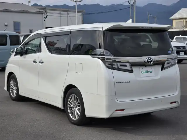 トヨタ ヴェルファイア V 鹿児島県 2018(平30)年 5.6万km ホワイトパールクリスタルシャイン 両側パワースライドドア　/純正ＳＤナビ（ＮＳＺＮ－Ｚ６８Ｔ）　/Ｂｌｕｅｔｏｏｔｈオーディオ　/ビルトインＥＴＣ　/レーダークルーズコントロール　/トヨタセーフティセンス　/Ｄ＋Ｎ席シートヒーター　/Ｄ＋Ｎ席ベンチレーション/D+N席パワーシート/レーントレーシングアシスト/リヤクロストラフィックアラート/ブラインドスポットモニター/純正アルミホイール(17インチ)/前後コーナーセンサー/LEDヘッドライト/プッシュスタート/スマートキー/エアバッグ(W+サイド)/カーテンエアバッグ