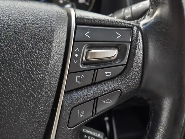 トヨタ ヴェルファイア V 鹿児島県 2018(平30)年 5.6万km ホワイトパールクリスタルシャイン 両側パワースライドドア　/純正ＳＤナビ（ＮＳＺＮ－Ｚ６８Ｔ）　/Ｂｌｕｅｔｏｏｔｈオーディオ　/ビルトインＥＴＣ　/レーダークルーズコントロール　/トヨタセーフティセンス　/Ｄ＋Ｎ席シートヒーター　/Ｄ＋Ｎ席ベンチレーション/D+N席パワーシート/レーントレーシングアシスト/リヤクロストラフィックアラート/ブラインドスポットモニター/純正アルミホイール(17インチ)/前後コーナーセンサー/LEDヘッドライト/プッシュスタート/スマートキー/エアバッグ(W+サイド)/カーテンエアバッグ