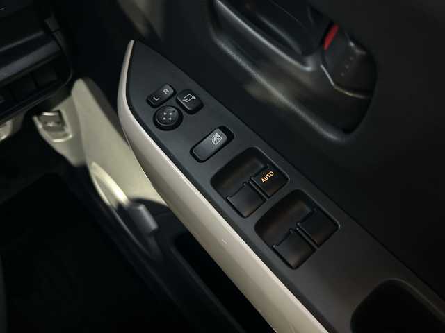 マツダ フレア クロスオーバー XG 広島県 2019(平31)年 1.4万km フェニックスレッドパール/ブラック 禁煙/デュアルブレーキサポート/車線逸脱警報/純正ナビ（A9K4）/・フルセグ/CD/DVD/Bluetooth/SD/バックカメラ/HIDヘッドライト/オートライト/ステアリングスイッチ/シートヒーター（D/N）/アイドリングストップ/純正フロアマット/純正ドアバイザー/ETC