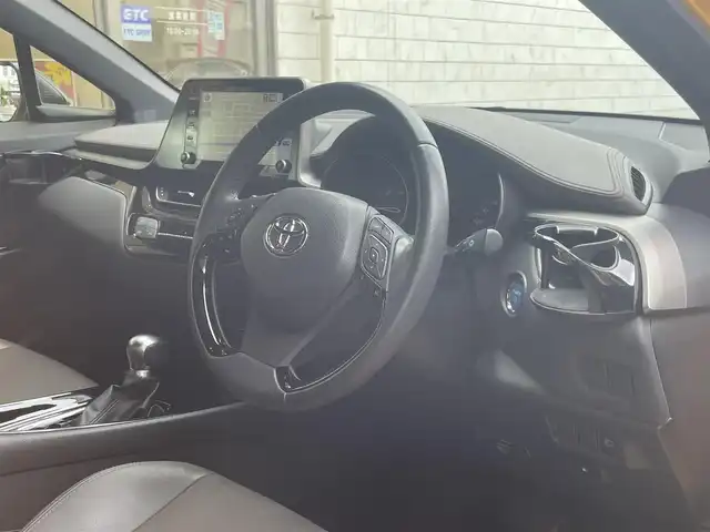 トヨタ Ｃ－ＨＲ G 愛知県 2020(令2)年 4.3万km ブラック/イエロー ワンオーナー/MODELLITAエアロキット/・フロントスポイラー/・サイドスカート/・リアスカート/純正ディスプライオーディオ/・ナビ／Bluetooth／Miracast/バックカメラ/LEDヘッドライト／フォグランプ/シーケンシャルターンランプ/ハーフレザーシート/TOYOTA SAFETY SENSE/・プリクラッシュセーフティ/・レーンディパーチャーアラート/・オートマチックハイビーム/・レーダークルーズコントロール/ブラインドスポットモニター/純正18インチAW/スマートキー＆プッシュスタート/応急用スペアタイヤ