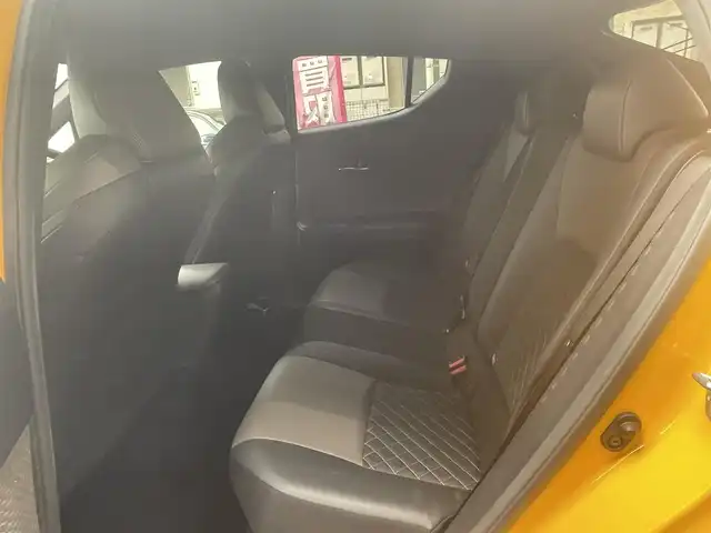 トヨタ Ｃ－ＨＲ G 愛知県 2020(令2)年 4.3万km ブラック/イエロー ワンオーナー/MODELLITAエアロキット/・フロントスポイラー/・サイドスカート/・リアスカート/純正ディスプライオーディオ/・ナビ／Bluetooth／Miracast/バックカメラ/LEDヘッドライト／フォグランプ/シーケンシャルターンランプ/ハーフレザーシート/TOYOTA SAFETY SENSE/・プリクラッシュセーフティ/・レーンディパーチャーアラート/・オートマチックハイビーム/・レーダークルーズコントロール/ブラインドスポットモニター/純正18インチAW/スマートキー＆プッシュスタート/応急用スペアタイヤ