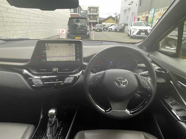 トヨタ Ｃ－ＨＲ G 愛知県 2020(令2)年 4.3万km ブラック/イエロー ワンオーナー/MODELLITAエアロキット/・フロントスポイラー/・サイドスカート/・リアスカート/純正ディスプライオーディオ/・ナビ／Bluetooth／Miracast/バックカメラ/LEDヘッドライト／フォグランプ/シーケンシャルターンランプ/ハーフレザーシート/TOYOTA SAFETY SENSE/・プリクラッシュセーフティ/・レーンディパーチャーアラート/・オートマチックハイビーム/・レーダークルーズコントロール/ブラインドスポットモニター/純正18インチAW/スマートキー＆プッシュスタート/応急用スペアタイヤ