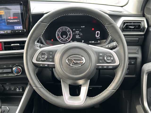 ダイハツ ロッキー プレミアム G 福島県 2022(令4)年 2.4万km グレーマイカM ロッキー専用アルパインナビ　フルセグ　Ｂカメラ　純正ＡＷ　両側シートヒーター　純正ドラレコ　クルコン　電動パーキング　フォグランプ　ＴＶキャンセラー　ＥＴＣ　スペアキー×１　純正フロアマット　４ＷＤ