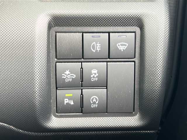 ダイハツ ロッキー プレミアム G 福島県 2022(令4)年 2.4万km グレーマイカM ロッキー専用アルパインナビ　フルセグ　Ｂカメラ　純正ＡＷ　両側シートヒーター　純正ドラレコ　クルコン　電動パーキング　フォグランプ　ＴＶキャンセラー　ＥＴＣ　スペアキー×１　純正フロアマット　４ＷＤ