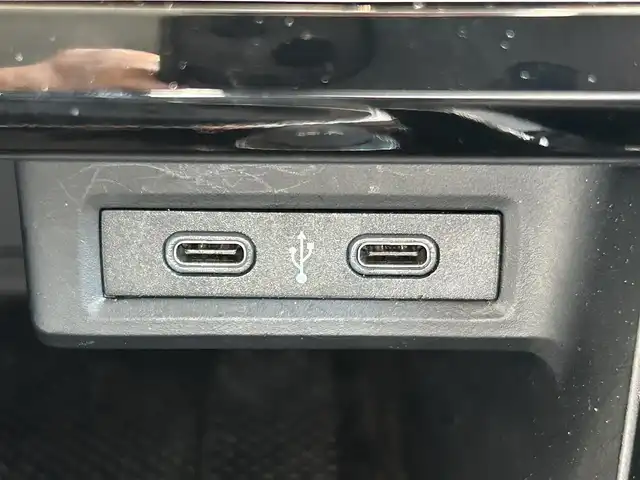 フォルクスワーゲン Ｔ－クロス TSI 1stプラス 高知県 2020(令2)年 6.2万km ピュアホワイト 純正ナビ/【BT/AppleCarplay】/バックカメラ/クルーズコントロール(追従走行有り)/Front　Assist/・衝突被害軽減ブレーキ/・車間警告/レーンキープアシストシステム/・車線逸脱警報/・ステアリングホイールの振動/ブラインドスポットディテクション/パーキングアシスト/横滑り防止/ルーフレール/ハーフレザーシート/コーナー、バックセンサー/ETC2.0/ドライブレコーダー/パドルシフト/オートライト/純正LEDライト/スマートキー/プッシュスタート/MTモード付きAT/アイドリングストップ/純正アルミホイール 18インチ/ウインカーミラー/純正フロアマット