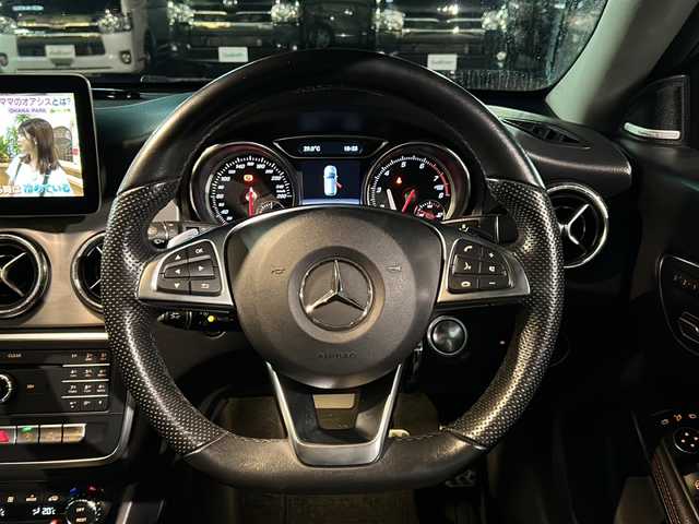 メルセデス・ベンツ ＣＬＡ１８０ Sブレイク AMG スタイル 静岡県 2018(平30)年 3.9万km ポーラホワイト メーカーOPナビ/地デジTV/純正CD/DVD/Bluetooth/バックカメラ/サンルーフ/レーダーセーフティパッケージ/ディストロニックプラス/AMG18インチAW/キーレスゴー/ハーフレザーシート/シートヒーター/LEDヘッドライト/保証書/取説