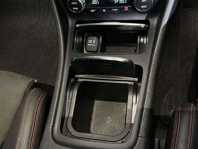 メルセデス・ベンツ ＣＬＡ１８０ Sブレイク AMG スタイル 静岡県 2018(平30)年 3.9万km ポーラホワイト メーカーOPナビ/地デジTV/純正CD/DVD/Bluetooth/バックカメラ/サンルーフ/レーダーセーフティパッケージ/ディストロニックプラス/AMG18インチAW/キーレスゴー/ハーフレザーシート/シートヒーター/LEDヘッドライト/保証書/取説