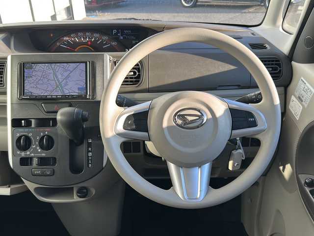 ダイハツ タント L SA Ⅲ 大分県 2018(平30)年 7.8万km ブラックマイカメタリック 衝突軽減ブレーキ/横滑り防止装置/後方コーナーセンサー/レーンキープアシスト/オートマチックハイビーム/社外SDナビ/（Bluetooth/AM/FM/フルセグ/ipod)/ステアリングスイッチ/アイドリングストップ/純正フロアマット/ETC/エンジンスターター/ドアバイザー