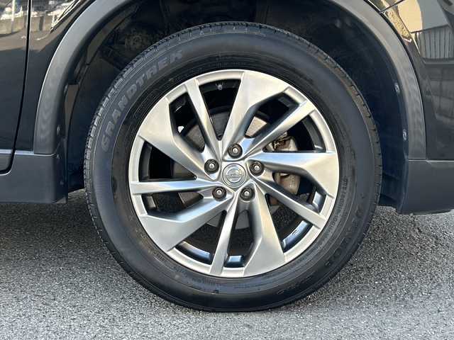 日産 エクストレイル 20Xtt エマージェンシーブレーキ 埼玉県 2017(平29)年 9.2万km ダイヤモンドブラック (株)IDOMが運営する【じしゃロン熊谷店】の自社ローン専用車両になりますこちらは現金またはオートローンご利用時の価格です。自社ローンご希望の方は別途その旨お申付け下さい/純正SDナビ（フルセグTV/DVD/CD/BT/AM/FM)/エマージェンシーブレーキ/車線逸脱警報/リモコンオートバックドア/ステアリングスイッチ/ETC/ルーフレール/クルーズコントロール/LEDライト/ECOモード/純正フロアマット/純正１８インチアルミホイール/ABS/プッシュスタート