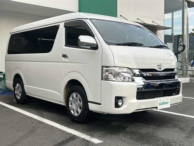 トヨタ ハイエース GL 京都府 2016(平28)年 3.6万km ホワイトパールクリスタルシャイン 社外ＳＤナビ　フルセグテレビ　Ｂｌｕｅｔｏｏｔｈ接続　バックカメラ　４ＷＤ　１０人乗り　１００Ｖ充電　純正ＥＴＣ　ＵＳＢ入力端子　片側パワースライドドア　純正ＬＥＤライト　スマートキー　禁煙車