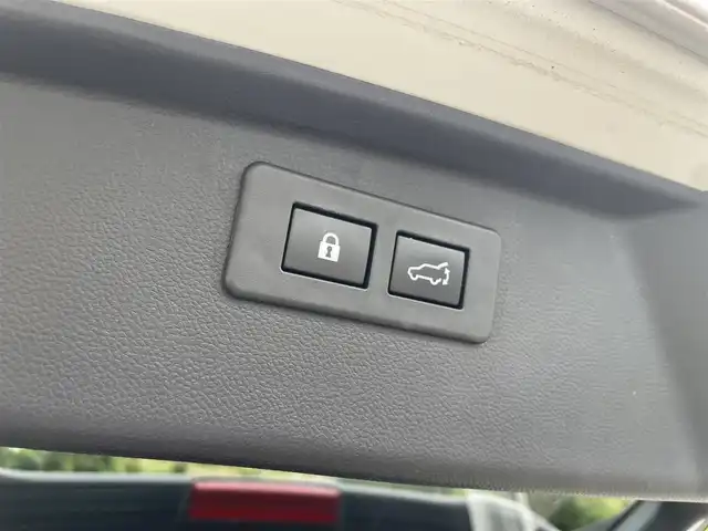 スバル アウトバック 富山県 2023(令5)年 6.8万km パール メーカーナビ／/フルセグＴＶ／/Ｂｌｕｅｔｏｏｔｈ／/オレンジ革シート／/シートヒーター／/エアシート／/パワーシート／/アイサイト/レーダークルーズコントロール/レーンキープアシスト／/サイドカメラ／/バックカメラ／/スマートキー／/ＬＥＤオートライト／/ＬＥＤフォグライト/ビルトインETC