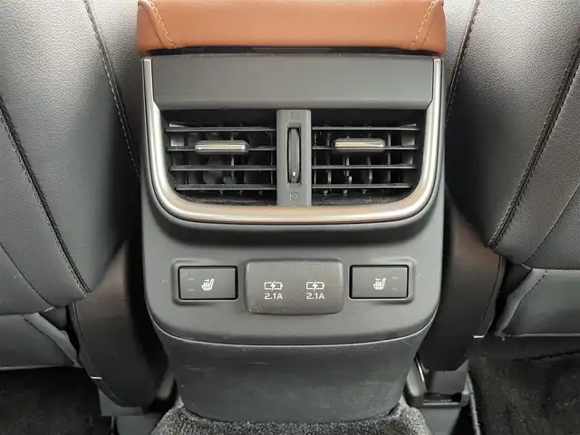 スバル アウトバック 富山県 2023(令5)年 6.8万km パール メーカーナビ／/フルセグＴＶ／/Ｂｌｕｅｔｏｏｔｈ／/オレンジ革シート／/シートヒーター／/エアシート／/パワーシート／/アイサイト/レーダークルーズコントロール/レーンキープアシスト／/サイドカメラ／/バックカメラ／/スマートキー／/ＬＥＤオートライト／/ＬＥＤフォグライト/ビルトインETC