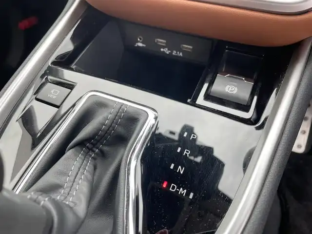 スバル アウトバック 富山県 2023(令5)年 6.8万km パール メーカーナビ／/フルセグＴＶ／/Ｂｌｕｅｔｏｏｔｈ／/オレンジ革シート／/シートヒーター／/エアシート／/パワーシート／/アイサイト/レーダークルーズコントロール/レーンキープアシスト／/サイドカメラ／/バックカメラ／/スマートキー／/ＬＥＤオートライト／/ＬＥＤフォグライト/ビルトインETC