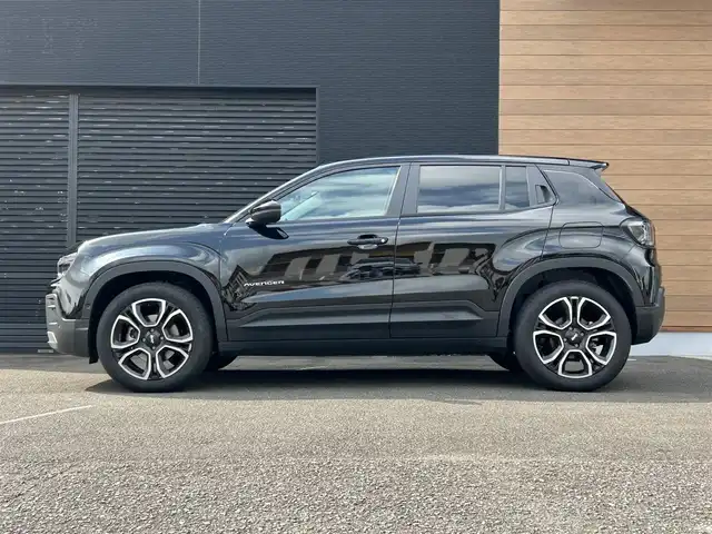 クライスラー・ジープ ジープ アベンジャー アルティテュード 宮崎県 2024(令6)年 0.4万km 黒 ワンオーナー/サンルーフ/ワイヤレス充電/充電ケーブル有/バック・サイドカメラ/純正ナビ/・Bluetooth/・AM/FM/・AppleCarPlay/・AndroidAuto/ETC/前後ドライブレコーダー/ステアリングリモコン/アダプティブクルーズコントロール/レーンキープアシスト/ブラインドスポットモニター/デジタルインナーミラー/レザーシート/前席シートヒーター/運転席パワーシート/純正LEDヘッドライト/オートライト/インテリジェントハイビームシステム/純正18インチアルミ