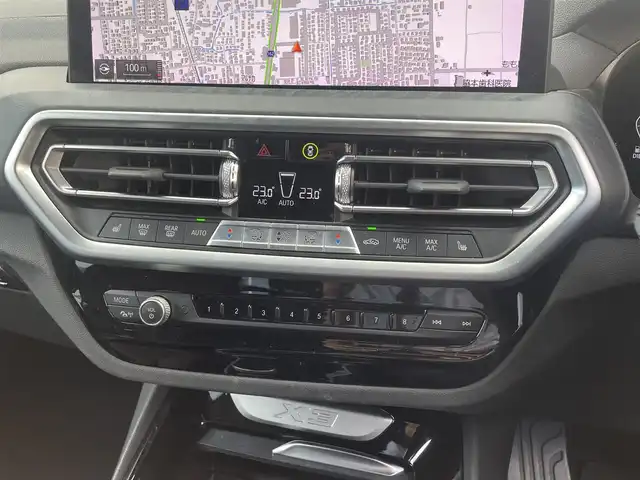 ＢＭＷ Ｘ３ xDrive20d Mスポーツ 岡山県 2022(令4)年 4.6万km アルピンホワイトⅢ HUD/純正iDrive7/アラウンドビューカメラ/モカブラウンレザーシート/シートヒーター/パワーシート/ACC/オートライト/オートハイビーム/レインセンサー/PDC/パーキングアシスト/ライトカーペット/正面衝突警告/側面衝突警告/車線逸脱警告/ステアリングサポート/車線変更警告/パドルシフト/アップルカープレイ/ミラー一体型ETC/BMW純正ルーフキャリア/ドラレコ（F/R）