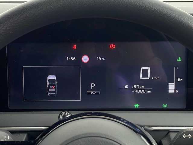 日産 ノート X 埼玉県 2022(令4)年 4.4万km ピュアホワイトパール 純正ナビ/前方ドライブレコーダー/デジタルインナーミラー/全方位カメラ/ビルトインETC/横滑り防止装置/盗難防止装置/衝突軽減ブレーキ/電動パーキング/コーナーセンサー/オートブレーキホールド/LEDヘッドライト/純正フロアマット
