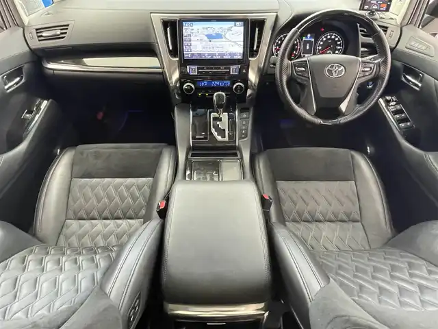 トヨタ ヴェルファイア Z Gエディション 滋賀県 2016(平28)年 6万km ホワイトパールクリスタルシャイン ALPINE10インチナビ/CD/DVD/USB/Bluetooth/HDMI/フルセグテレビ/ツインムーンルーフ/ALPINEC12.8インチフリップダウンモニター/クルーズコントロール/クリアランスソナー/両側パワースライドドア/パワーバックドア/エアロパーツ/ETC/LEDヘッドライト/LEDフォグランプ/ハーフレザーシート/D/N席パワーシート/ステアリングヒーター/前後ドライブレコーダー/プッシュスタート /スマートキー/社外マフラー