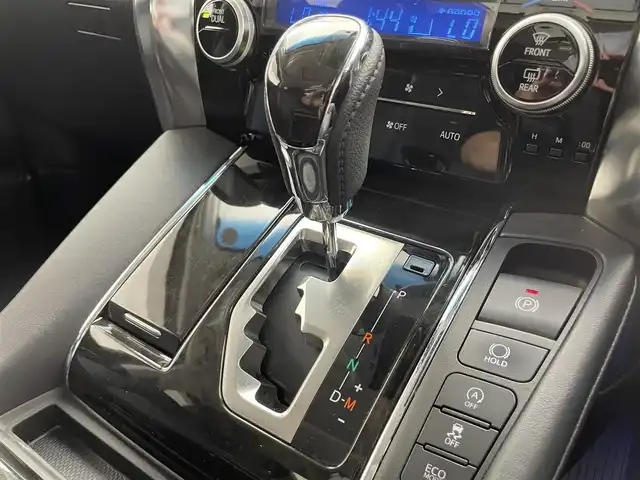 トヨタ ヴェルファイア Z Gエディション 滋賀県 2016(平28)年 6万km ホワイトパールクリスタルシャイン ALPINE10インチナビ/CD/DVD/USB/Bluetooth/HDMI/フルセグテレビ/ツインムーンルーフ/ALPINEC12.8インチフリップダウンモニター/クルーズコントロール/クリアランスソナー/両側パワースライドドア/パワーバックドア/エアロパーツ/ETC/LEDヘッドライト/LEDフォグランプ/ハーフレザーシート/D/N席パワーシート/ステアリングヒーター/前後ドライブレコーダー/プッシュスタート /スマートキー/社外マフラー