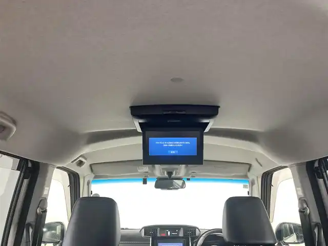 ダイハツ トール カスタムG 沖縄県 2021(令3)年 4.7万km パールホワイトⅢ 県外仕入れ/禁煙車/両側パワースライドドア/ウェルカムオープン/スマートアシスト/社外9インチナビ/（フルセグTV/CD/DVD/FM/BT）/バックカメラ/10.1インチフリップダウンモニター/ETC/ハーフレザーシート/クルーズコントロール/コーナーセンサー/ドライブレコーダー/オートブレーキホールド/取扱説明書/スペアキー/純正アルミホイール/純正フロアマット/純正ドアバイザー