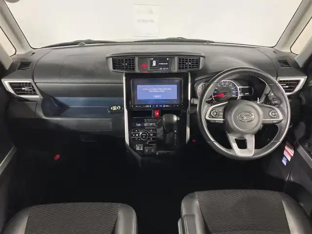 ダイハツ トール カスタムG 沖縄県 2021(令3)年 4.7万km パールホワイトⅢ 県外仕入れ/禁煙車/両側パワースライドドア/ウェルカムオープン/スマートアシスト/社外9インチナビ/（フルセグTV/CD/DVD/FM/BT）/バックカメラ/10.1インチフリップダウンモニター/ETC/ハーフレザーシート/クルーズコントロール/コーナーセンサー/ドライブレコーダー/オートブレーキホールド/取扱説明書/スペアキー/純正アルミホイール/純正フロアマット/純正ドアバイザー