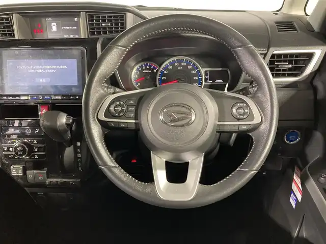 ダイハツ トール カスタムG 沖縄県 2021(令3)年 4.7万km パールホワイトⅢ 県外仕入れ/禁煙車/両側パワースライドドア/ウェルカムオープン/スマートアシスト/社外9インチナビ/（フルセグTV/CD/DVD/FM/BT）/バックカメラ/10.1インチフリップダウンモニター/ETC/ハーフレザーシート/クルーズコントロール/コーナーセンサー/ドライブレコーダー/オートブレーキホールド/取扱説明書/スペアキー/純正アルミホイール/純正フロアマット/純正ドアバイザー