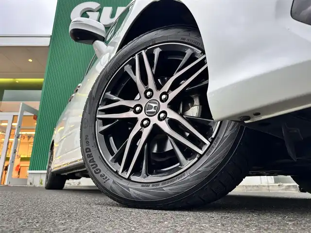 ホンダ オデッセイ ハイブリッド e:HEVアブソルート EX 宮城県 2021(令3)年 4.7万km プラチナホワイトパール 本革シート/＝＝＝/ホンダセンシング/・衝突軽減ブレーキ/・歩行者事故低減ステアリング/・アダプティブクルーズコントロール/・車線維持支援システム/・路外逸脱抑制機能/・誤発進抑制機能/・先行車発進お知らせ機能/・標識認識機能/・後方誤発進抑制機能/マルチビューカメラシステム/スマートパーキングアシストシステム/パーキングセンサーシステム/ブラインドスポットインフォメーション/純正10インチナビ（VXU-217DYi）/・CD/DVD/・Bluetooth/・フルセグTV/ビルトインETC2.0/センターコンソールボックス＋AC電源1500W/ハンズフリーアクセスパワーバックドア/ジェスチャーコントロールパワースライドドア（両側）/パワーシート/シートヒーター/革巻きステアリング/ステアリングスイッチ/電動パーキングブレーキ/ブレーキホールド/LEDヘッドランプ/フォグランプ/オートライト/スマートキー＆プッシュスタート/電動格納ミラー/純正18インチAW/純正フロアマット/W/サイド/カーテンエアバッグ