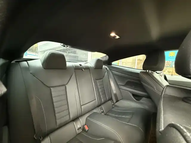 ＢＭＷ ＢＭＷ ４２０ｉ クーペ Mスポーツ 長崎県 2021(令3)年 6.9万km サファイアブラックP メーカーOP/ナビ/・Bluetooth接続/・AM/FM/・Apple Car play/衝突被害軽減ブレーキ/レーダークルーズコントロール/レーンキープアシスト/オートマチックハイビーム/全方位カメラ/バックカメラ/ETC/黒革シート/・シートヒーター/・パワーシート/パワーバックドア/ドライブレコーダー/MTモード付AT/パドルシフト/置くだけ充電