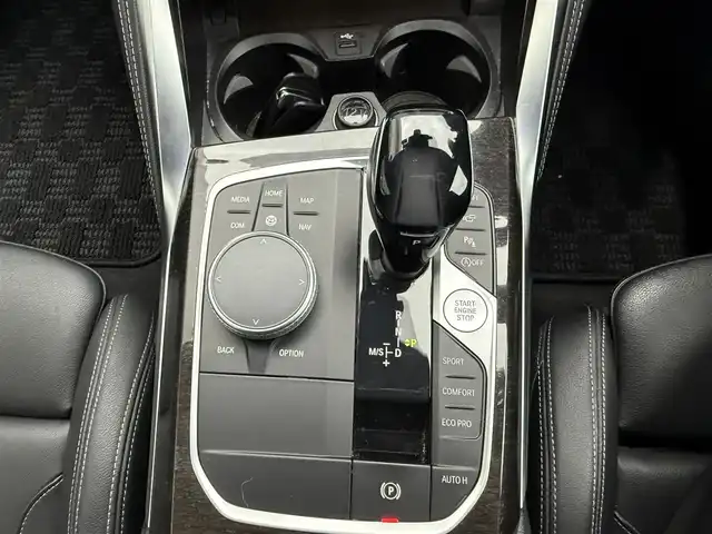 ＢＭＷ ＢＭＷ ４２０ｉ クーペ Mスポーツ 長崎県 2021(令3)年 6.9万km サファイアブラックP メーカーOP/ナビ/・Bluetooth接続/・AM/FM/・Apple Car play/衝突被害軽減ブレーキ/レーダークルーズコントロール/レーンキープアシスト/オートマチックハイビーム/全方位カメラ/バックカメラ/ETC/黒革シート/・シートヒーター/・パワーシート/パワーバックドア/ドライブレコーダー/MTモード付AT/パドルシフト/置くだけ充電