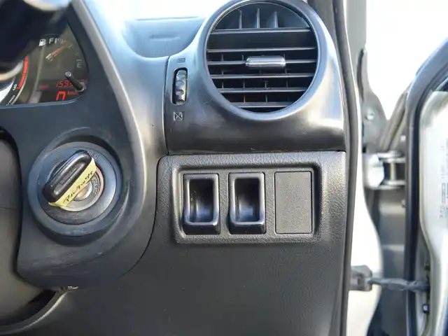 トヨタ アルテッツァ RS200 Zエディション 栃木県 2001(平13)年 16万km シルバーM STEALTH　BLACK　TWIN　車高調/トラクションコントロールシステム/社外SDナビゲーションシステム/[フルセグ/AM/FM/CD/DVD/BT]/LEDヘッドライト/フォグランプ/SNOWモード/ミラーヒーター/電動格納ミラー/純正マット/ETC/ドライブレコーダー[フロント/リア]/取扱説明書/保証書/記録簿