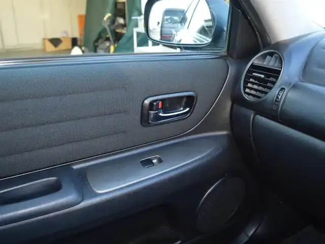 トヨタ アルテッツァ RS200 Zエディション 栃木県 2001(平13)年 16万km シルバーM STEALTH　BLACK　TWIN　車高調/トラクションコントロールシステム/社外SDナビゲーションシステム/[フルセグ/AM/FM/CD/DVD/BT]/LEDヘッドライト/フォグランプ/SNOWモード/ミラーヒーター/電動格納ミラー/純正マット/ETC/ドライブレコーダー[フロント/リア]/取扱説明書/保証書/記録簿