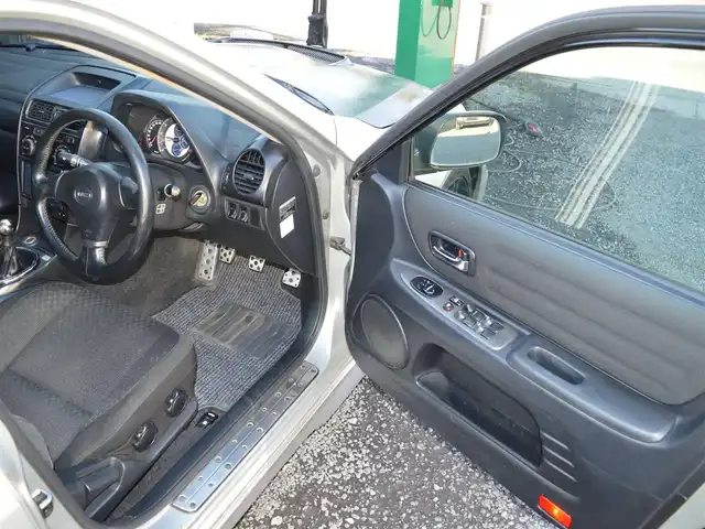 トヨタ アルテッツァ RS200 Zエディション 栃木県 2001(平13)年 16万km シルバーM STEALTH　BLACK　TWIN　車高調/トラクションコントロールシステム/社外SDナビゲーションシステム/[フルセグ/AM/FM/CD/DVD/BT]/LEDヘッドライト/フォグランプ/SNOWモード/ミラーヒーター/電動格納ミラー/純正マット/ETC/ドライブレコーダー[フロント/リア]/取扱説明書/保証書/記録簿