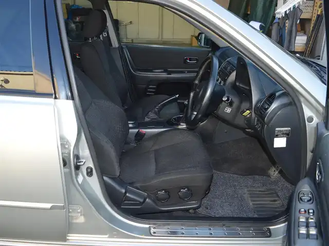 トヨタ アルテッツァ RS200 Zエディション 栃木県 2001(平13)年 16万km シルバーM STEALTH　BLACK　TWIN　車高調/トラクションコントロールシステム/社外SDナビゲーションシステム/[フルセグ/AM/FM/CD/DVD/BT]/LEDヘッドライト/フォグランプ/SNOWモード/ミラーヒーター/電動格納ミラー/純正マット/ETC/ドライブレコーダー[フロント/リア]/取扱説明書/保証書/記録簿