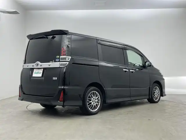 トヨタ ヴォクシー ハイブリッド ZS 煌Ⅲ 埼玉県 2020(令2)年 7万km ブラック 純正１０インチナビ　フリップダウンモニター　バックカメラ　ビルトインＥＴＣ　セーフティセンス　クルーズコントロール　シートヒーター　純正アルミホイール　スマートキー　オートハイビーム　ＬＥＤライト