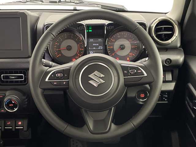 スズキ ジムニー XC 宮崎県 2025(令7)年 0.1千km シフォンアイボリーM 純正フロアマット/シートヒーター/デュアルセンサーブレーキサポート/車線逸脱警報/ハイビームアシスト/パーキングソナー/誤発進抑制機能/クルーズコントロール/ダウンヒルアシストコントロール/トランスファーレバー/LEDヘッドランプ/純正15インチAW