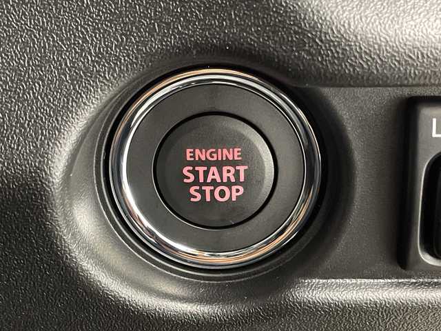 スズキ ジムニー XC 宮崎県 2025(令7)年 0.1千km シフォンアイボリーM 純正フロアマット/シートヒーター/デュアルセンサーブレーキサポート/車線逸脱警報/ハイビームアシスト/パーキングソナー/誤発進抑制機能/クルーズコントロール/ダウンヒルアシストコントロール/トランスファーレバー/LEDヘッドランプ/純正15インチAW