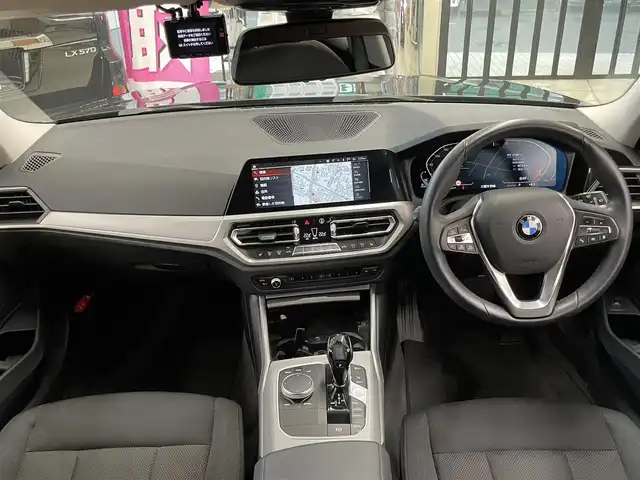 ＢＭＷ ３２０ｄ xDrive ツーリング 東京都 2020(令2)年 2.2万km サファイアブラックP ○ワンオーナー/○純正メーカーナビ/　ラジオ・BT・USB/○バックカメラ/○ETC/○純正LEDヘッドライト/○純正フォグランプ/○純正バックフォグ/○ACC/○LKA/○BSM/○前席パワーシート/○運転席2wayメモリーシート/○前後ドライブレコーダー/○トノカバー/○パワーバックドア/○シートヒーター/○保証書/○取扱説明書/○スペアキー