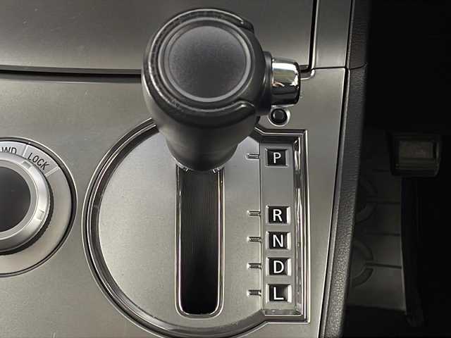 三菱 デリカＤ：５ D－Power package 新潟県 2014(平26)年 2.4万km ダイヤモンドブラックマイカ 4WD/社外SDナビ/　　フルセグ/CD/DVD/SD/BT/バックカメラ/両側パワースライドドア/クルーズコントロール/LEDオートライト/Fフォグ/シートヒーター/純正18インチアルミホイール/パドルシフト/ステアリングスイッチ/アルパインフリップダウンモニター/スマートキー/ETC