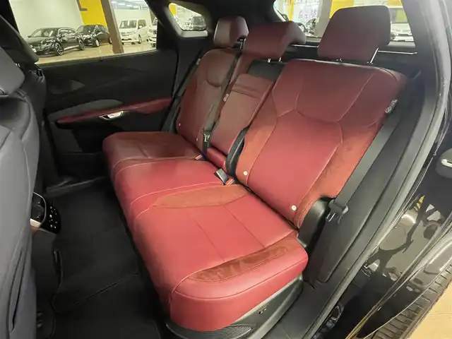 レクサス ＲＸ 500h Fスポーツパフォーマンス 群馬県 2023(令5)年 4.6万km グラファイトブラックガラスフレーク Lexus Safety System +/・プリクラッシュセーフティ/・AdvancedDrive/・ロードサインアシスト/・フロントクロストラフィックアラート/・レーンディパーチャーアラート/・レーンチェンジアシスト/・プロアクティブドライビングアシスト/・リヤクロストラフィックアラート/・ブラインドスポットモニター/・後方車両接近告知/・パーキングサポートブレーキ/・リヤカメラディテクション/・安心降車アシスト/・周辺車両接近時サポート/・クリアランスソナー/純正14インチタッチディスプレイオーディオ/    TV/FM/AM/USB/BT/    AppleCarPlay/AndroidAuto/ドライブレコーダー前後/ビルドインETC2.0/パノラマルーフ/ブラックルーフレール/オレンジキャリパー/プレミアムサウンドシステム/レクサスチームメイト/デジタルインナーミラー/おくだけ充電/ヘッドアップディスプレイ/全席パワーシート/全席シートヒーター/全席エアーシート/3眼LEDヘッドライト/フォグランプ/ハーフレザーシート/純正21インチAW/純正フロアマット