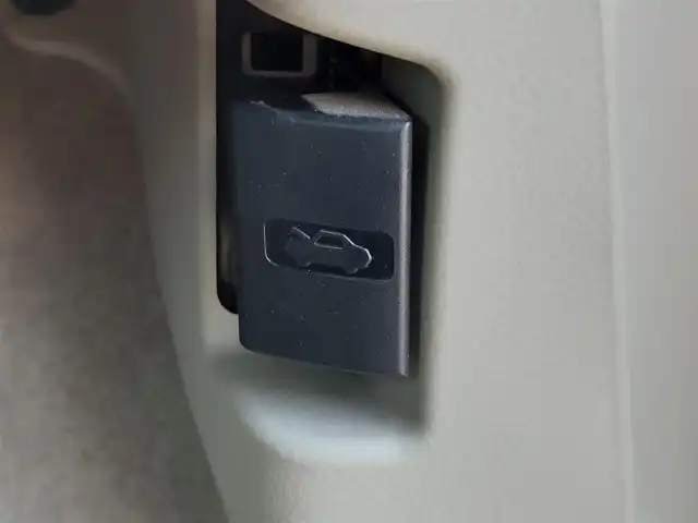 スズキ ラパン F リミテッド 熊本県 2018(平30)年 6.1万km フォーンベージュM レーダーブレーキサポート/SDナビ(AVIC-RZ302)/フルセグTV/CD/DVD/BT/シートヒーター/アイドリングストップ/横滑り防止装置/LEDヘッドライト/革巻きステアリング/純正アルミホイール/保証書・取説・スペアキー