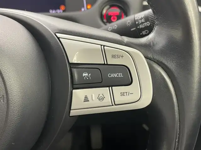 ホンダ フィット e:HEVホーム 岡山県 2021(令3)年 3.2万km クリスタルブラックパール 純正８インチSDナビ/【Bluetooth/フルセグTV/USB接続】/衝突軽減ブレーキ/追従型クルーズコントロール/ビルトインＥＴＣ/ＬＥＤヘッドライト/オートハイビーム/バックカメラ/純正ドライブレコーダー（前後）/踏み間違い防止/オートブレーキホールド/ISOFIX/ステアリングスイッチ/チルトステアリング/シートリフター/ウインカーミラー/ドアバイザー/スマートキー×2
