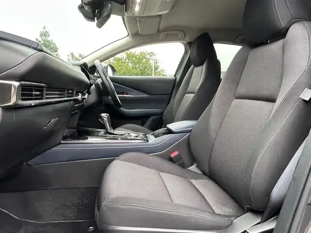 マツダ ＣＸ－３０ XD プロアクティブ 大阪府 2023(令5)年 4.5万km マシーングレープレミアムM 純正ナビ　/   フルセグTV/CD/DVD/Bluetooth/USB　/全方位モニター　/衝突軽減ブレーキ　/ブラインドスポットモニター/クリアランスソナー/前席シートヒーター　/レーダークルーズコントロール　/アイドリングストップ　/電動リアゲート　/運転席パワーシート（メモリー付き）　/前後ドライブレコーダー/オートマチックハイビーム/純正18インチアルミホイール　/純正フロアマット/プッシュスタート/スマートキー　/ＬＥＤ