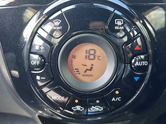 日産 ノート e－パワー メダリスト Bアロー 沖縄県 2019(令1)年 5.1万km 赤／グレー 純正ナビ・TV・Bluetooth・CD・DVD/全方位カメラ/ドライブレコーダー/ETC/デジタルインナーミラー/コーナーセンサー/衝突軽減システム/オートライト/LEDヘッドライト/純正アルミ
