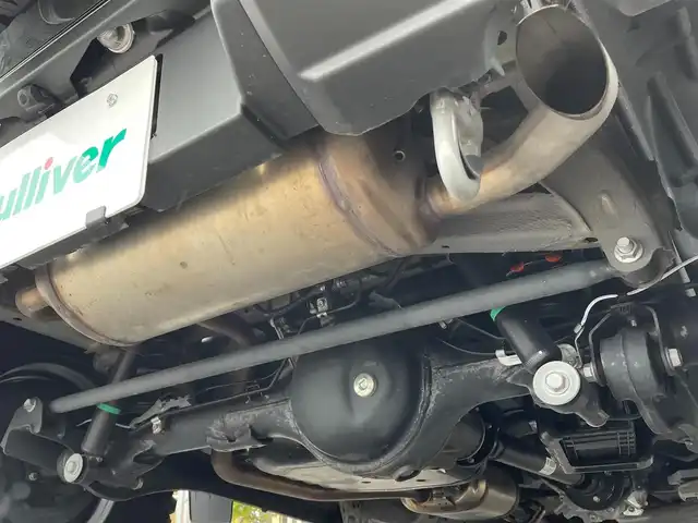スズキ ジムニー シエラ JC 滋賀県 2023(令5)年 1.2万km ミディアムグレー ５MT/社外ルーフラック/社外ハイマウントストップランプ/社外ボンネットガード/社外リアラダー/積込夏タイヤ/６．８インチディスプレイオーディオ/（FM/AM/CD/iPod）/バックカメラ/前後ドライブレコーダー/ETC/衝突軽減ブレーキ/横滑り防止装置/レーンキープアシスト/ダウンヒルコントロール/運転席・助手席シートヒーター/運転席・助手席ドリンクホルダー/電動格納ミラー/アイドリングストップ/ステアリングスイッチ/オートライト/LEDヘッドライト/フロントフォグ/ヘッドライトウォッシャー/フルオートエアコン/ミラーヒーター/拡張シガーソケット/プッシュスタート/スマートキー/スペアキー/純正ドアバイザー