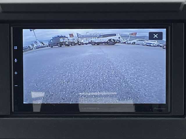 スズキ ジムニー シエラ JC 滋賀県 2023(令5)年 1.2万km ミディアムグレー ５MT/社外ルーフラック/社外ハイマウントストップランプ/社外ボンネットガード/社外リアラダー/積込夏タイヤ/６．８インチディスプレイオーディオ/（FM/AM/CD/iPod）/バックカメラ/前後ドライブレコーダー/ETC/衝突軽減ブレーキ/横滑り防止装置/レーンキープアシスト/ダウンヒルコントロール/運転席・助手席シートヒーター/運転席・助手席ドリンクホルダー/電動格納ミラー/アイドリングストップ/ステアリングスイッチ/オートライト/LEDヘッドライト/フロントフォグ/ヘッドライトウォッシャー/フルオートエアコン/ミラーヒーター/拡張シガーソケット/プッシュスタート/スマートキー/スペアキー/純正ドアバイザー