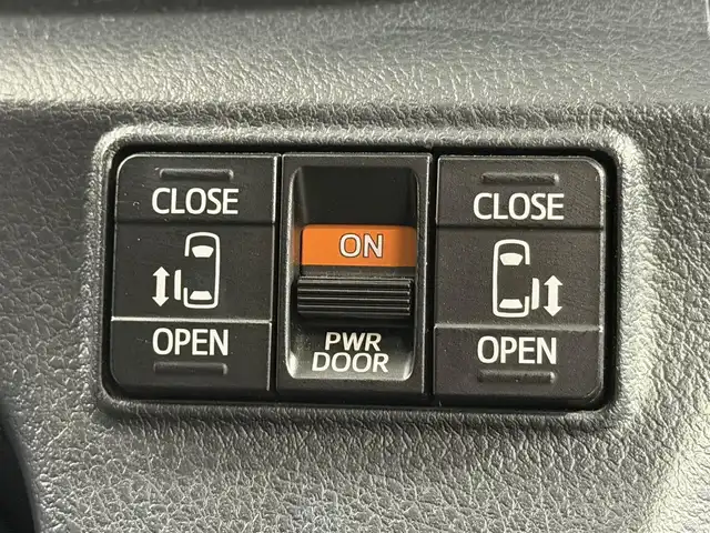 トヨタ シエンタ ハイブリッド ファンベースG 大阪府 2018(平30)年 5.9万km ブラックマイカ/ベージュ 2トーン 純正9型ナビ　全周囲カメラ Bluetooth　フルセグTV DVD再生　トヨタセーフティーセンス　クルーズコントロール　両側パワースライドドア　ビルトインETC オートライト　LEDヘッドライト　スマートキー