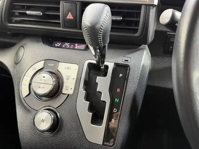 トヨタ シエンタ ハイブリッド ファンベースG 大阪府 2018(平30)年 5.9万km ブラックマイカ/ベージュ 2トーン 純正9型ナビ　全周囲カメラ Bluetooth　フルセグTV DVD再生　トヨタセーフティーセンス　クルーズコントロール　両側パワースライドドア　ビルトインETC オートライト　LEDヘッドライト　スマートキー