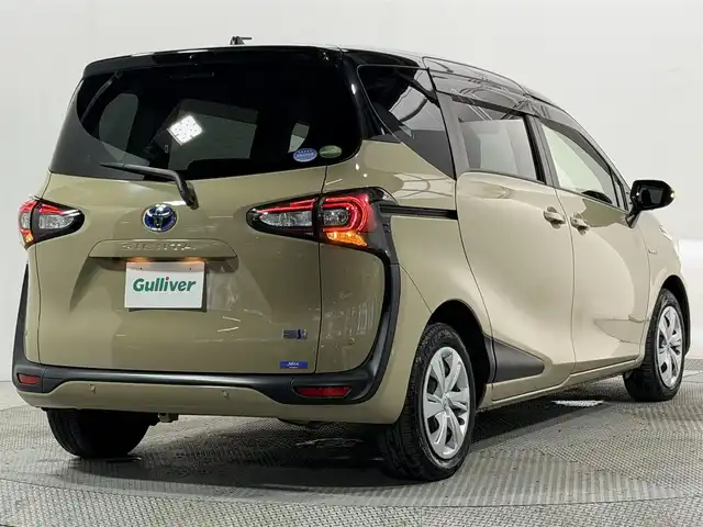 トヨタ シエンタ ハイブリッド ファンベースG 大阪府 2018(平30)年 5.9万km ブラックマイカ/ベージュ 2トーン 純正9型ナビ　全周囲カメラ Bluetooth　フルセグTV DVD再生　トヨタセーフティーセンス　クルーズコントロール　両側パワースライドドア　ビルトインETC オートライト　LEDヘッドライト　スマートキー